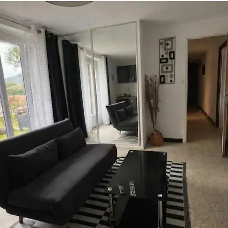 Apartment Chez Mani
